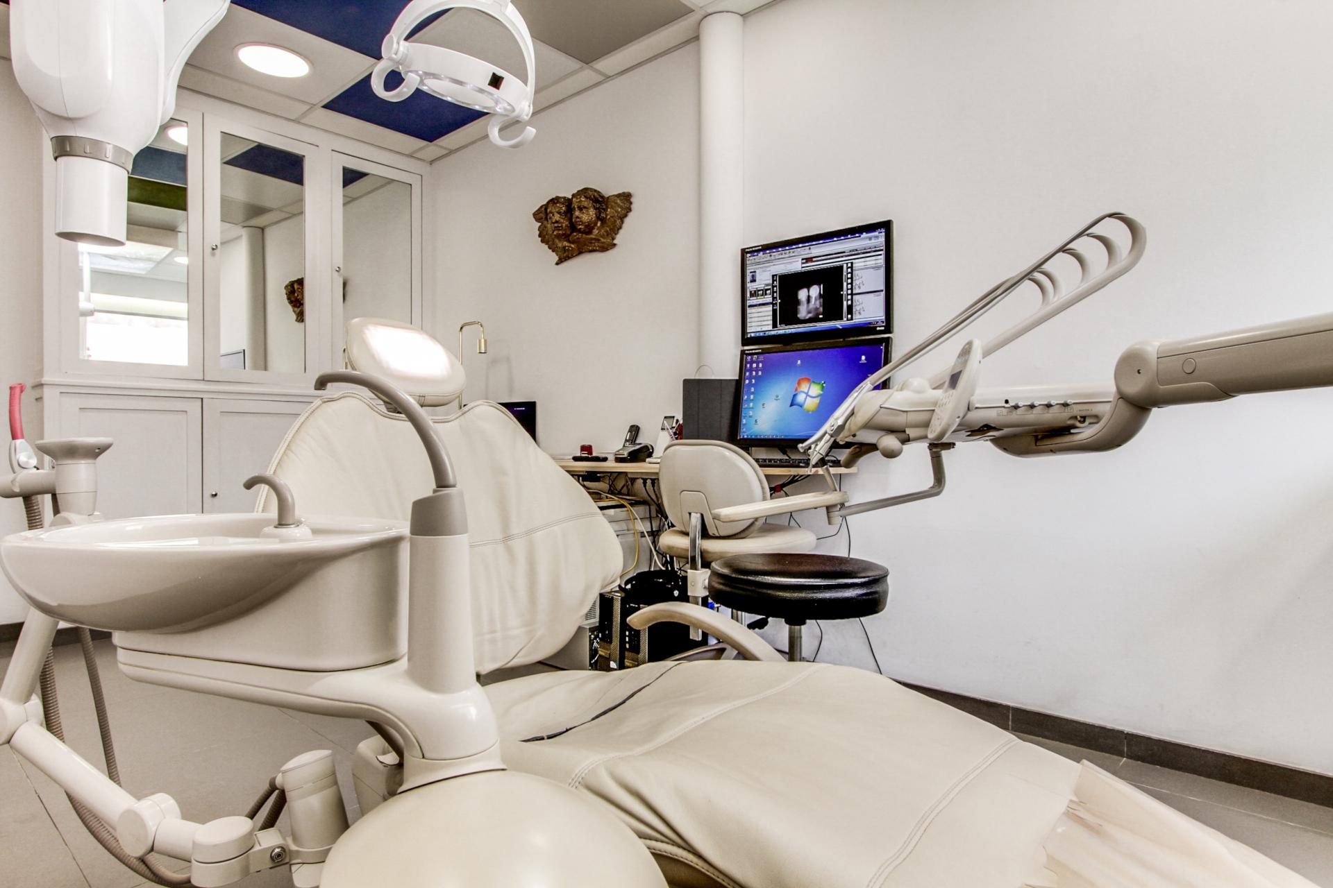 Dentiste Paris 17 Visiter le cabinet dentaire Paris 17 Monceau | Dr Arnaud Odend'hal